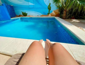 Room+kitchenette+pool+roof!